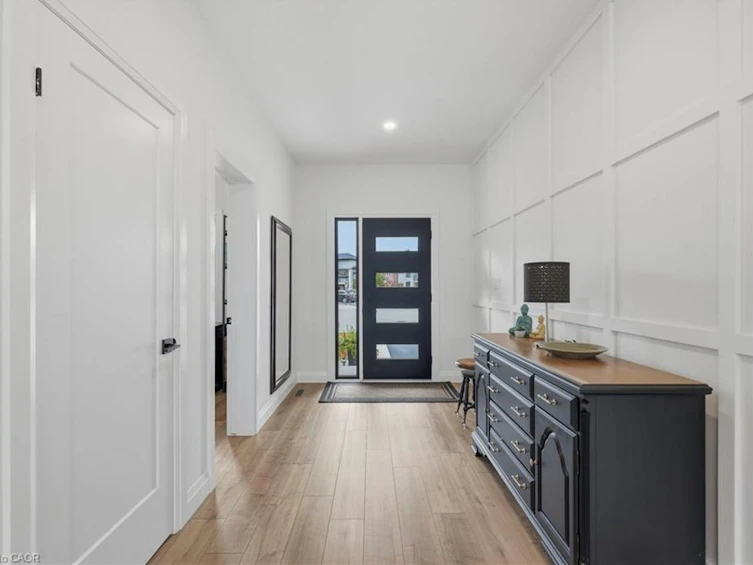 15 Saint Anthony Place, Hamilton, ON, L9C 0E4 - 3