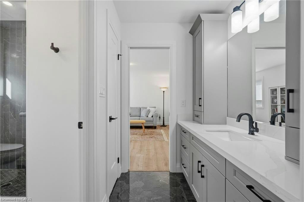 15 Saint Anthony Place, Hamilton, ON, L9C 0E4 - 33