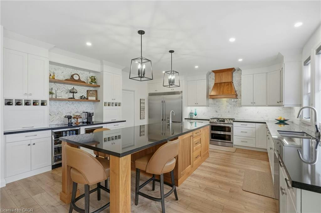 15 Saint Anthony Place, Hamilton, ON, L9C 0E4 - 14