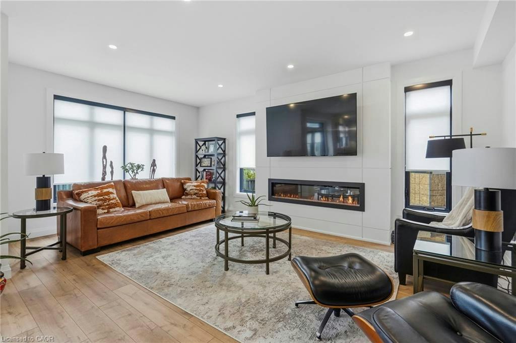 15 Saint Anthony Place, Hamilton, ON, L9C 0E4 - 9