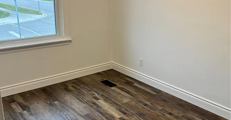 MAIN-246 East 27th Street, Hamilton, ON, L8V 3G4 - 4