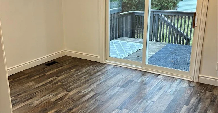 MAIN-246 East 27th Street, Hamilton, ON, L8V 3G4 - 3
