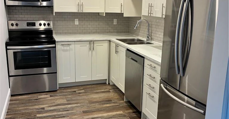 MAIN-246 East 27th Street, Hamilton, ON, L8V 3G4