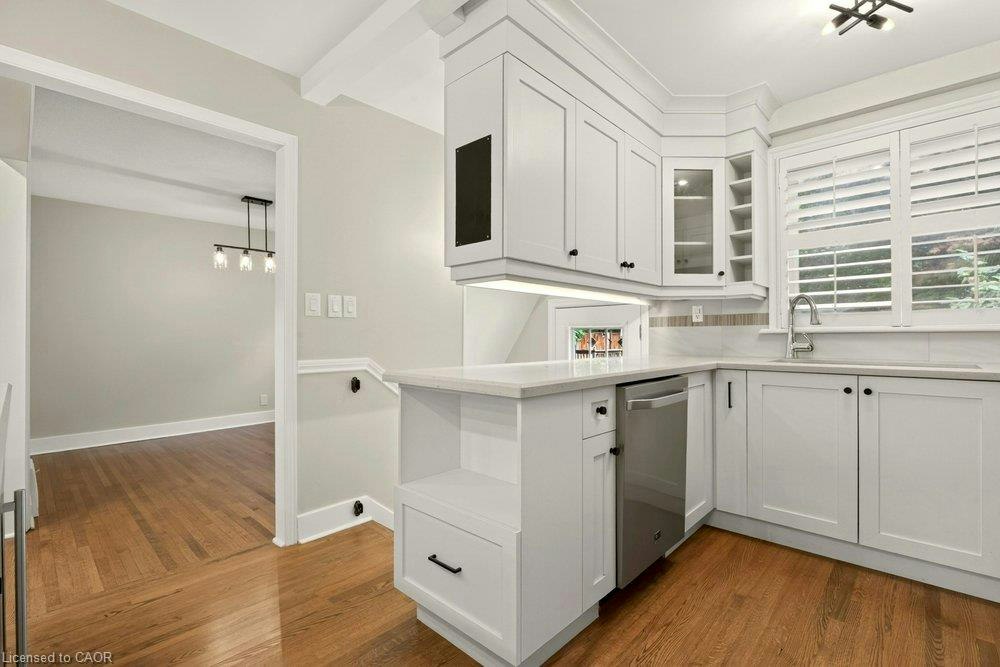 977 Long Drive, Burlington, ON, L7T 3K2 - 9