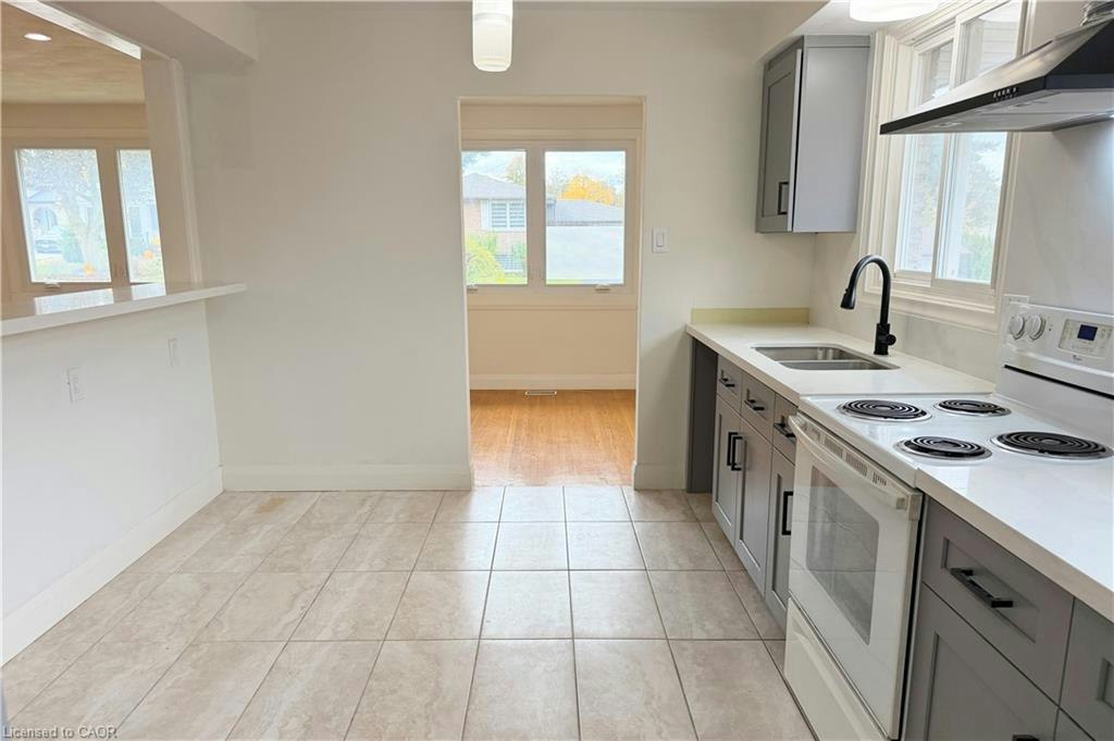 11 Glenmurray Court, Hamilton, ON, L8K 5Y3 - 11