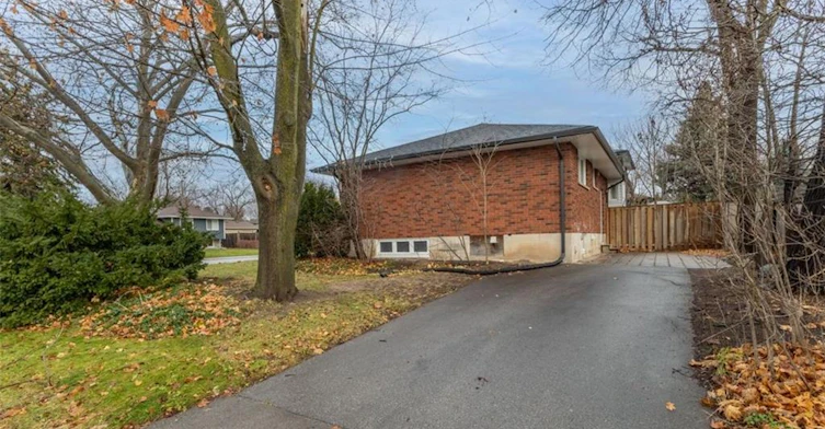 Lower-2142 Parkway Drive, Burlington, ON, L7P 1S6 - 2