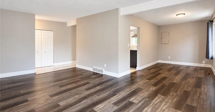 UPPER LEVEL-63 Sanatorium Road, Hamilton, ON, L9C 1Y4 - 7