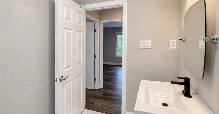 UPPER LEVEL-63 Sanatorium Road, Hamilton, ON, L9C 1Y4 - 24