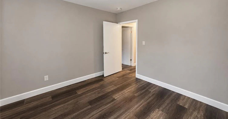 UPPER LEVEL-63 Sanatorium Road, Hamilton, ON, L9C 1Y4 - 26