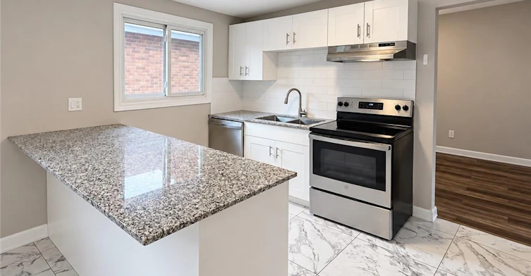 UPPER LEVEL-63 Sanatorium Road, Hamilton, ON, L9C 1Y4 - 11