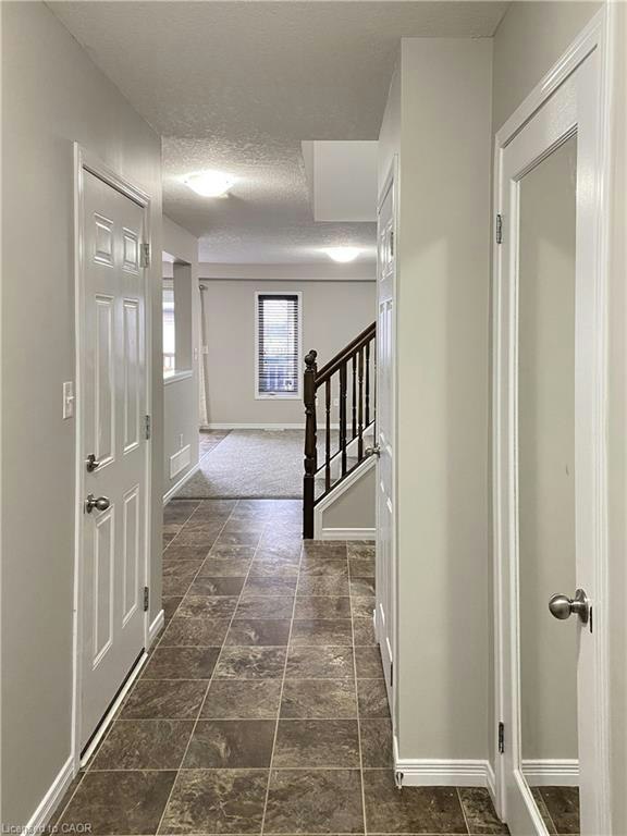 M48-7 Upper Mercer Street, Kitchener, ON, N2A 0B7 - 2
