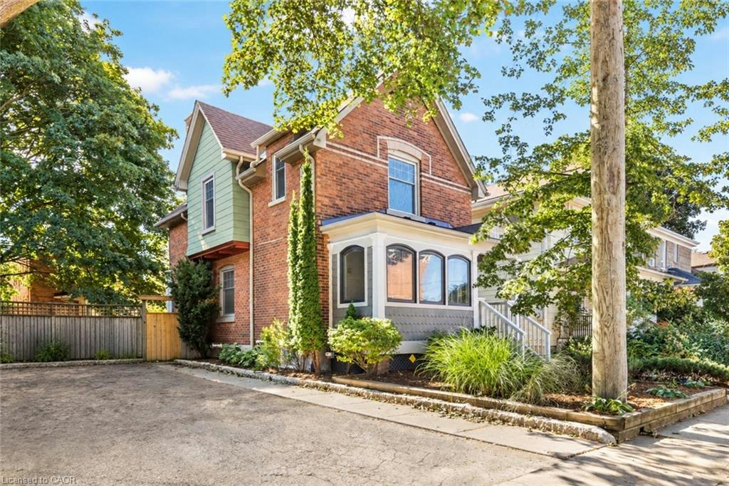 17 Gerrard Street, St. Catharines, ON, L2R 5S8