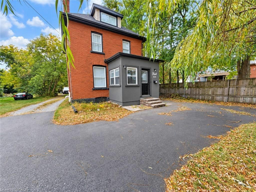 826 Beach Boulevard, Hamilton, ON, L8H 6Z5 - 2