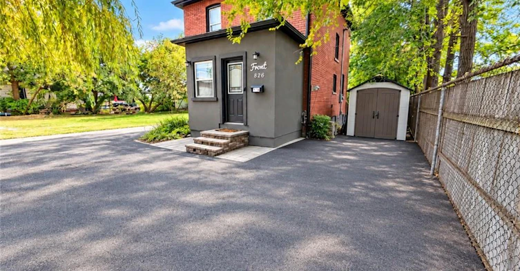 826 Beach Boulevard, Hamilton, ON, L8H 6Z5
