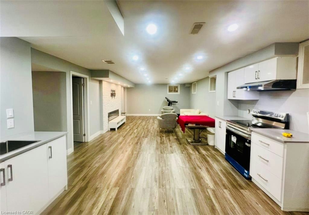 BSMT-109 Chartwell Circle, Hamilton, ON, L9C 4S2 - 2