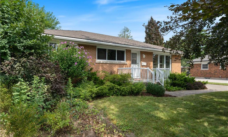25 Wayne Drive