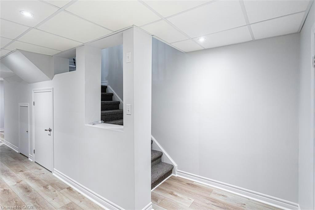 2138 Crosswinds Court, Burlington, ON, L7M 4K9 - 23