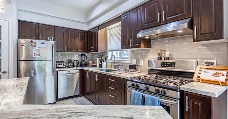 2138 Crosswinds Court, Burlington, ON, L7M 4K9 - 8
