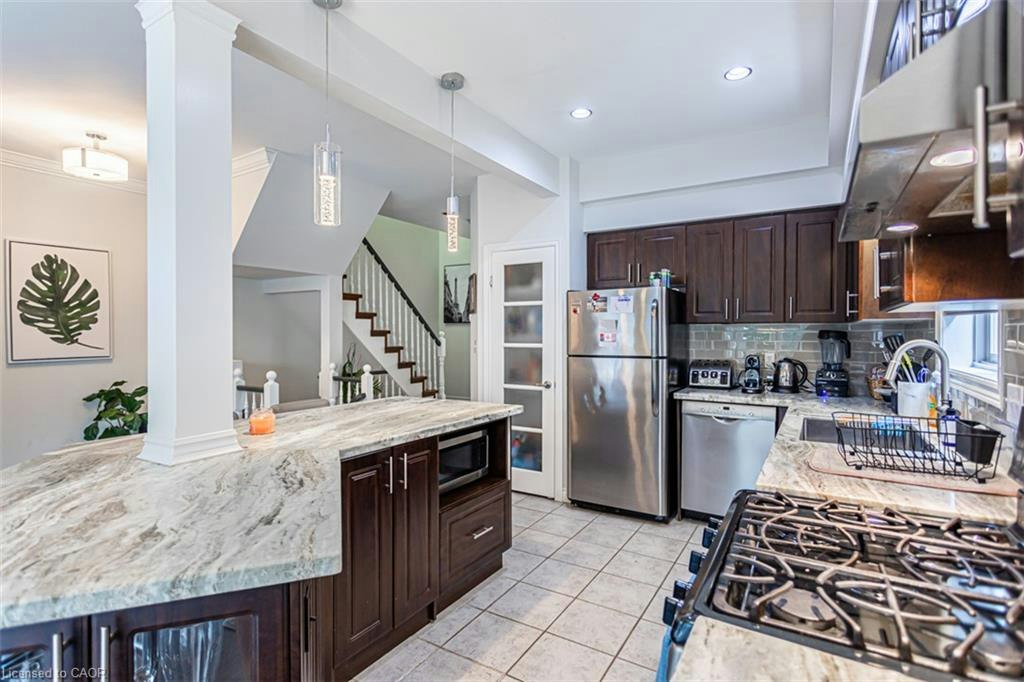 2138 Crosswinds Court, Burlington, ON, L7M 4K9 - 9