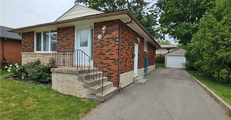 Lower-1326 Rosemary Crescent, Burlington, ON, L7P 2P4