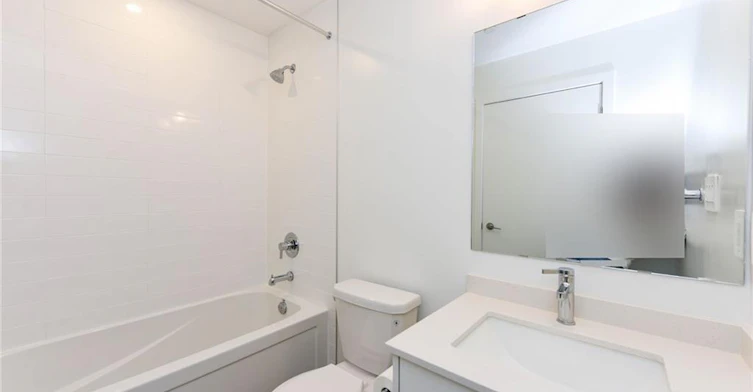 514-1440 Clarriage Court, Milton, ON, L9E 1B3 - 9