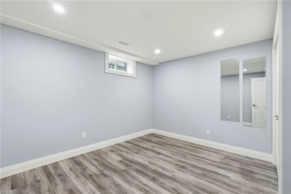 231 Parkside Drive, Hamilton, ON, L8B 0Y7 - 32