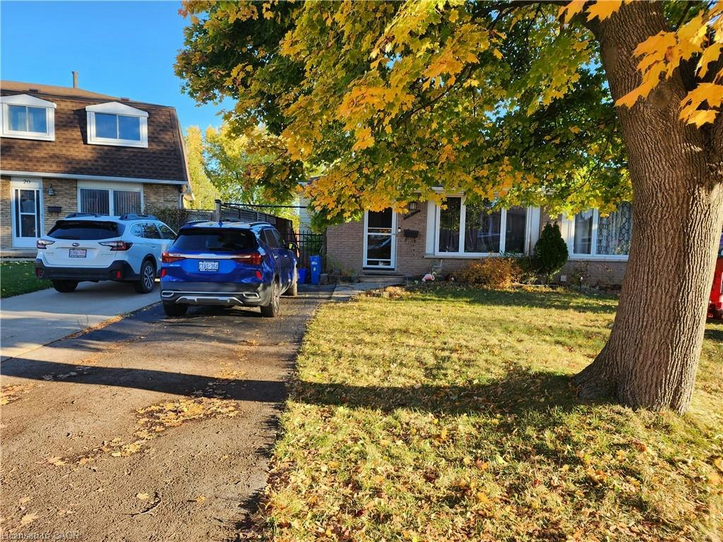16 Glebe Court, Hamilton, ON, L9C 6B1