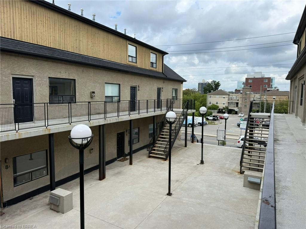 18-12 Bridgeport Road E, Waterloo, ON, N2J 2J3 - 4