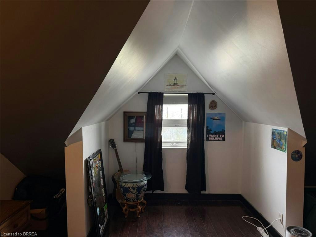 18-12 Bridgeport Road E, Waterloo, ON, N2J 2J3 - 18