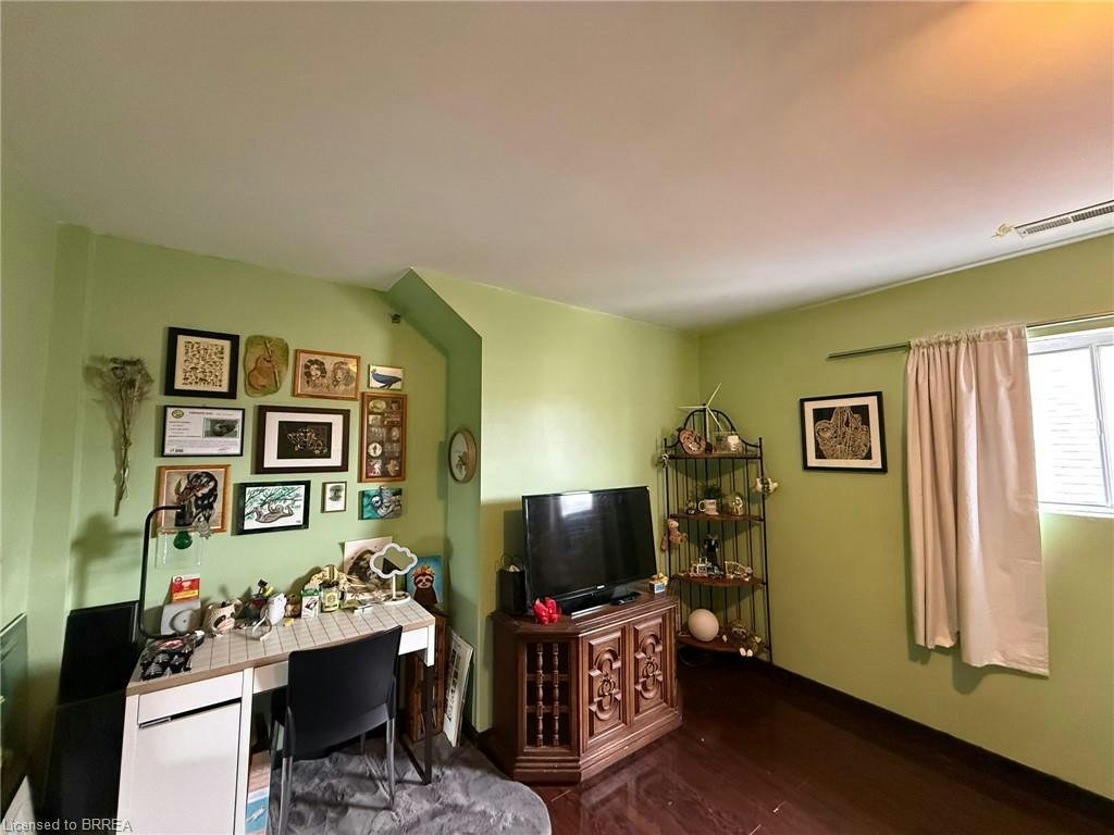 18-12 Bridgeport Road E, Waterloo, ON, N2J 2J3 - 17
