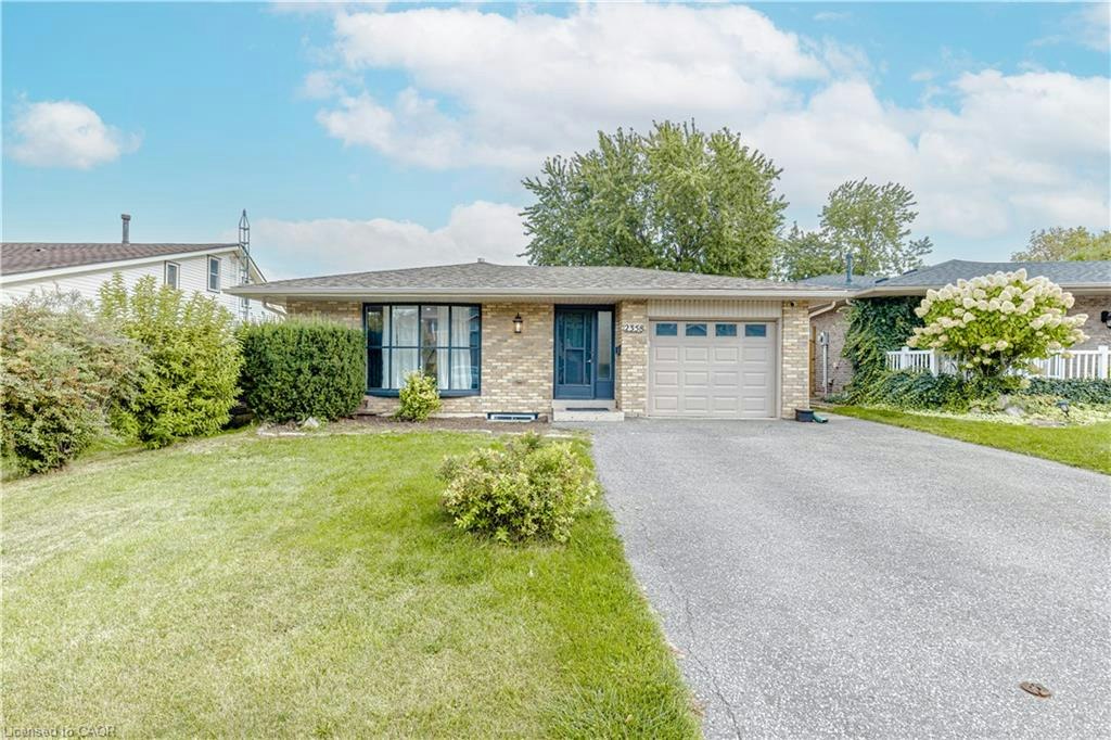 2358 Arnold Crescent, Burlington, ON, L7P 4G3