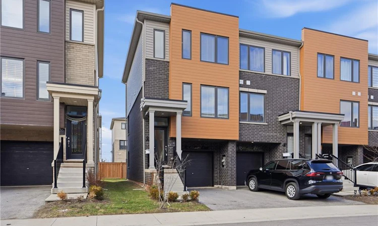 32 Radison Lane