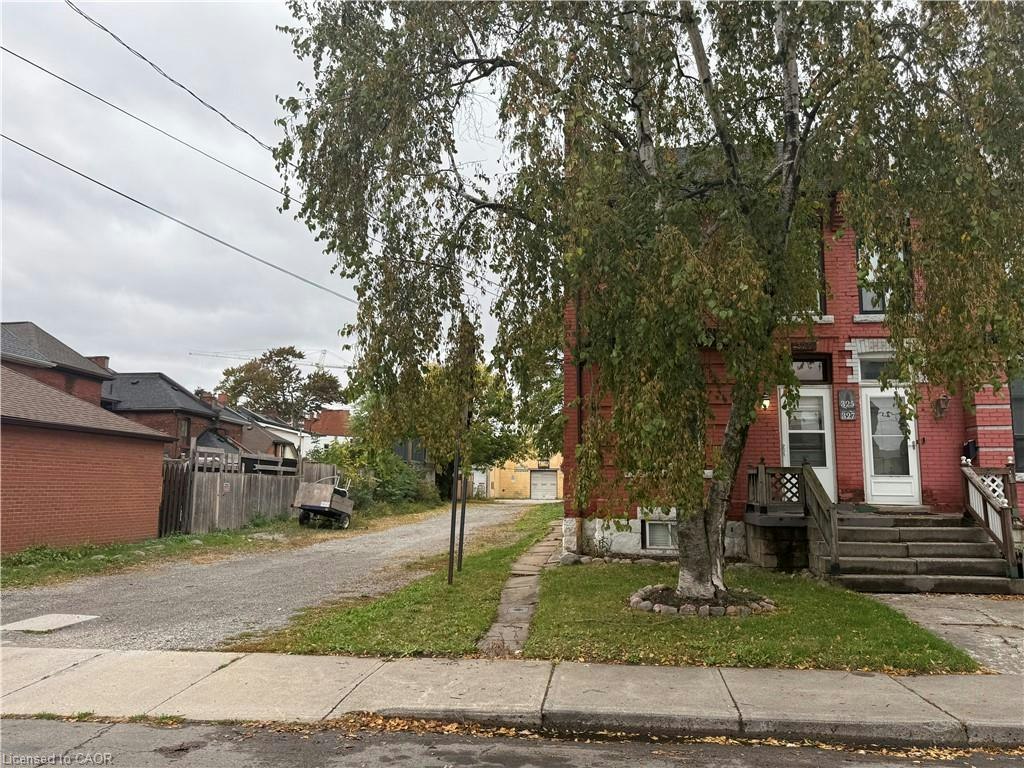 325 Catharine Street N, Hamilton, ON, L8L 4T1 - 2