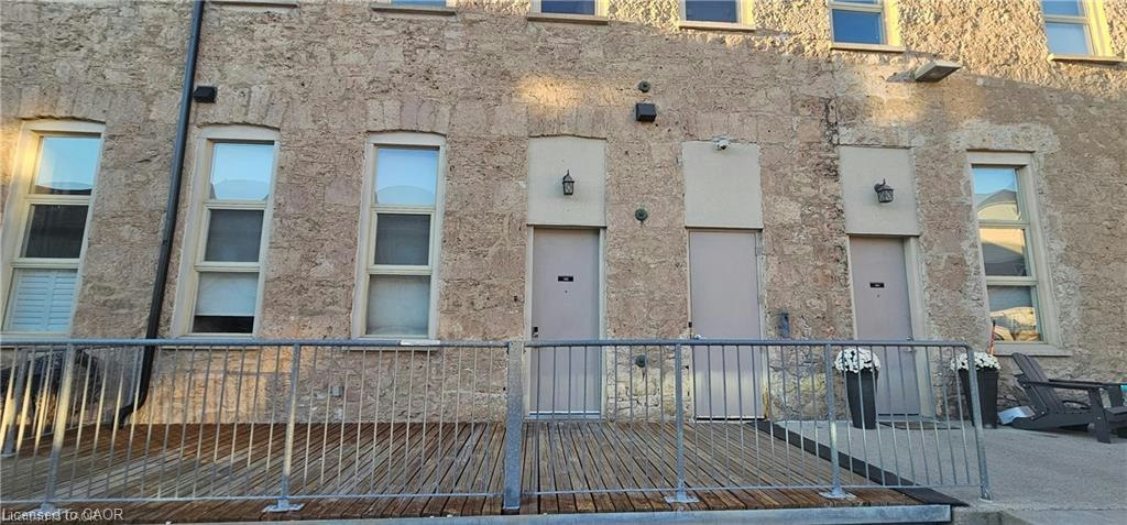 102-25 Concession Street, Cambridge, ON, N1R 2G6 - 2