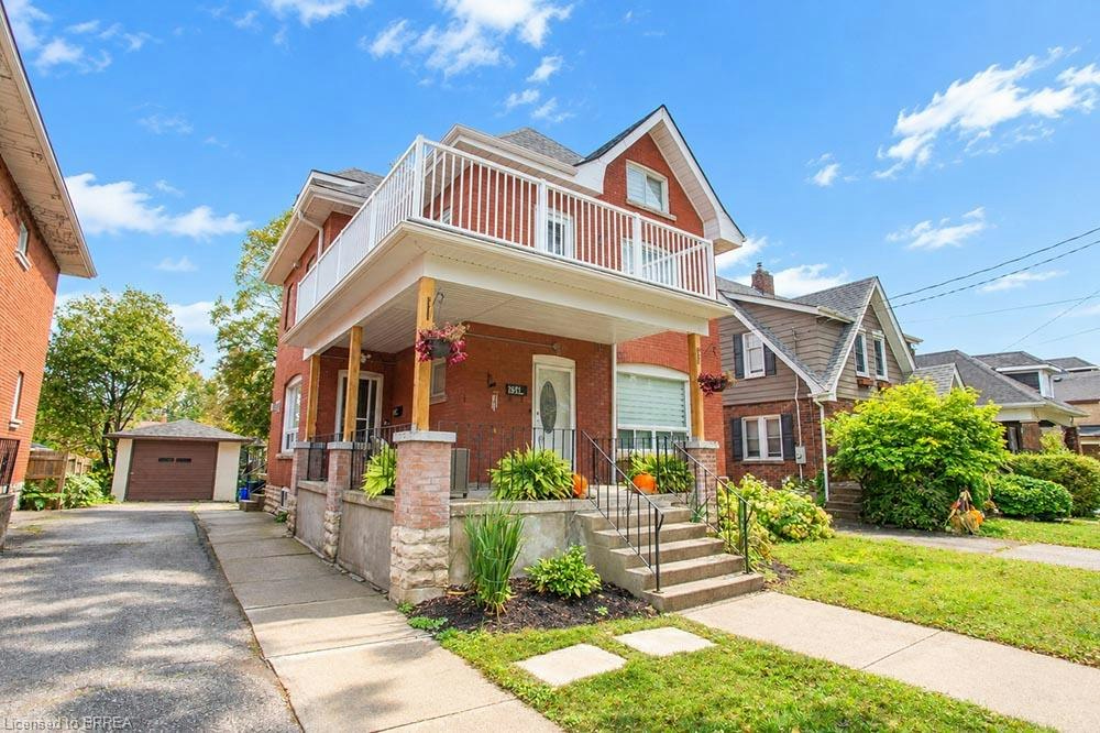 Upper-234 Sheridan Street, Brantford, ON, N3S 4R3 - 3