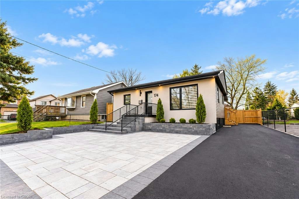 Upper-174 Roxborough Avenue, Hamilton, ON, L8E 1S5