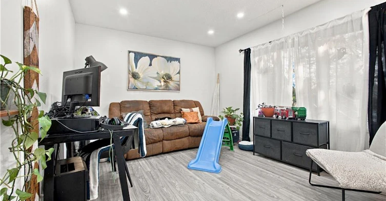 74 Homestead Place, Kitchener, ON, N2N 1Y8 - 3
