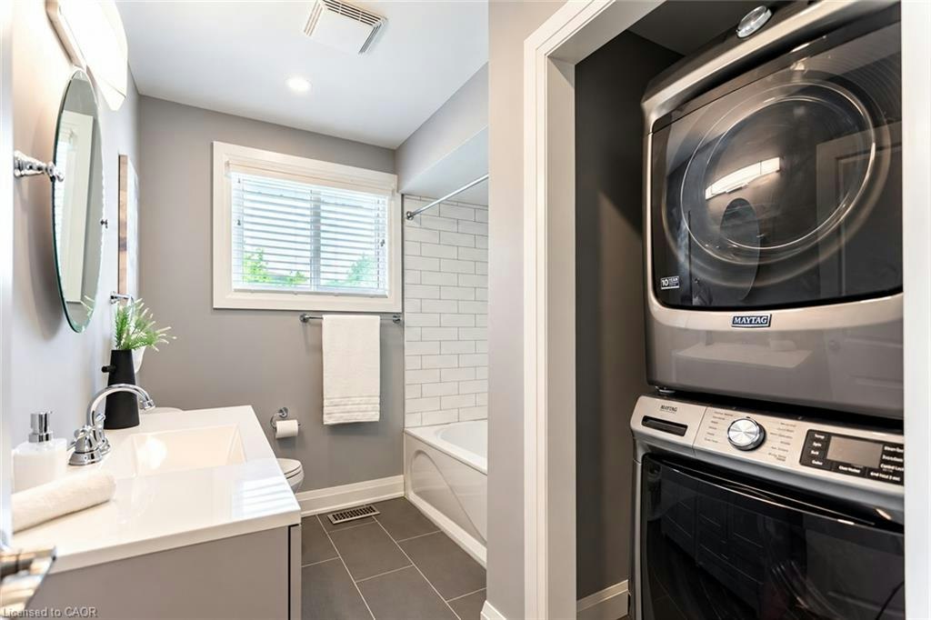 576 Turner Drive, Burlington, ON, L7L 2W7 - 3