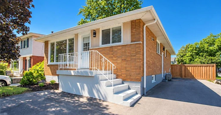 576 Turner Drive, Burlington, ON, L7L 2W7
