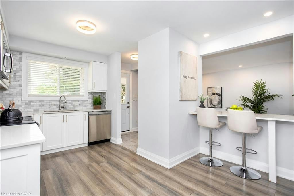 576 Turner Drive, Burlington, ON, L7L 2W7 - 4