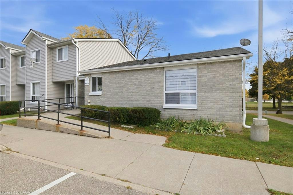 5-492 Grey Street, Brantford, ON, N3S 7S6