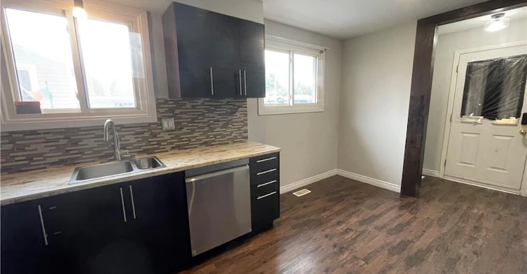 33 Behan Street, Hamilton, ON, L8T 4N5 - 4
