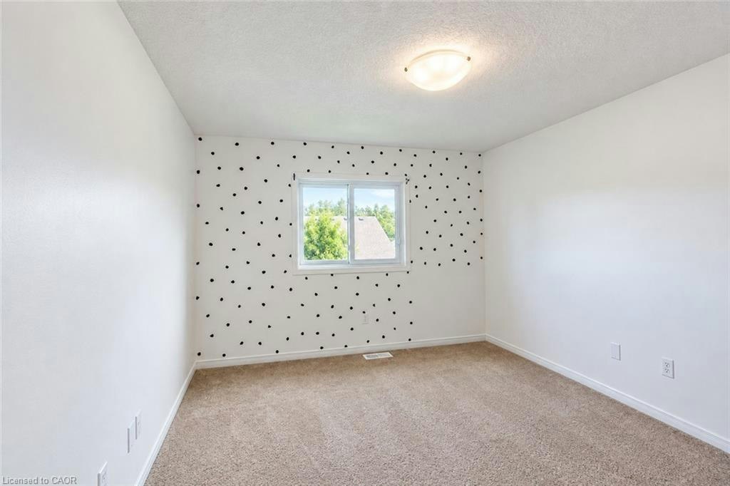 699 Laurelwood Drive, Waterloo, ON, N2V 2T8 - 17