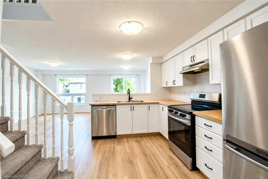 699 Laurelwood Drive, Waterloo, ON, N2V 2T8 - 4