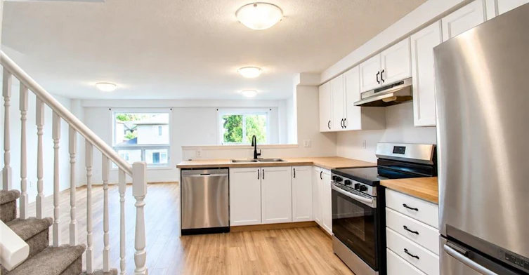 699 Laurelwood Drive, Waterloo, ON, N2V 2T8 - 4