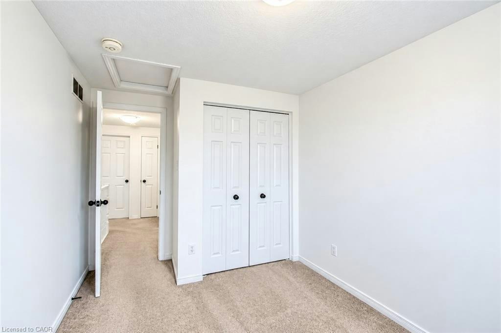 699 Laurelwood Drive, Waterloo, ON, N2V 2T8 - 12