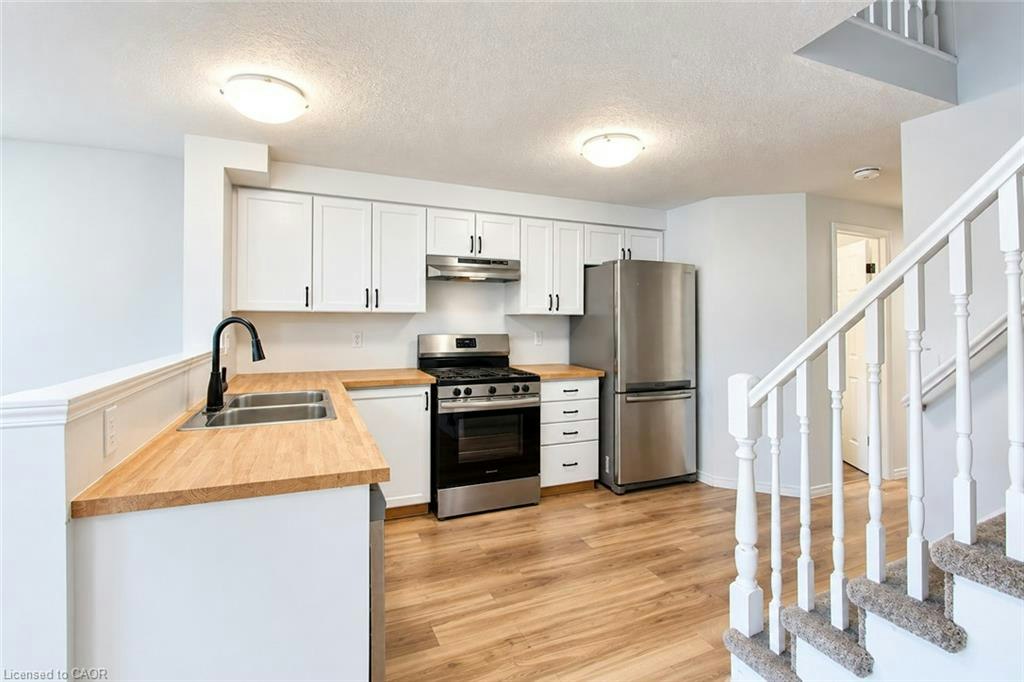 699 Laurelwood Drive, Waterloo, ON, N2V 2T8 - 5