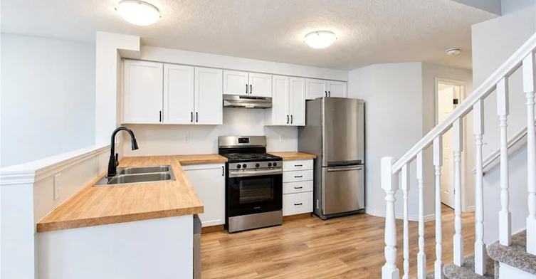 699 Laurelwood Drive, Waterloo, ON, N2V 2T8 - 5