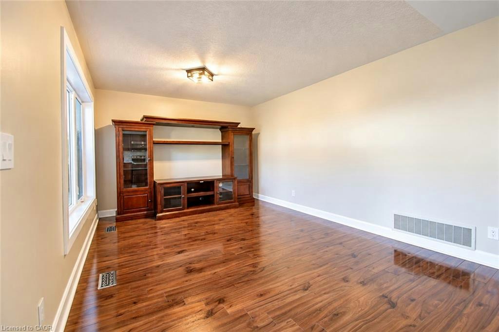 52 Redstart Drive, Cambridge, ON, N1T 2G6 - 8