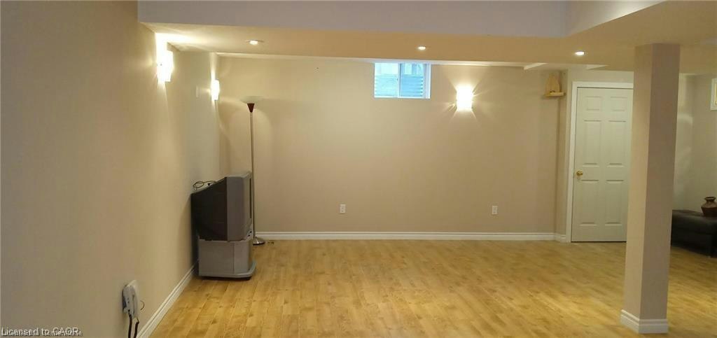 Lower-84 Apple Ridge Drive, Kitchener, ON, N2P 2S7